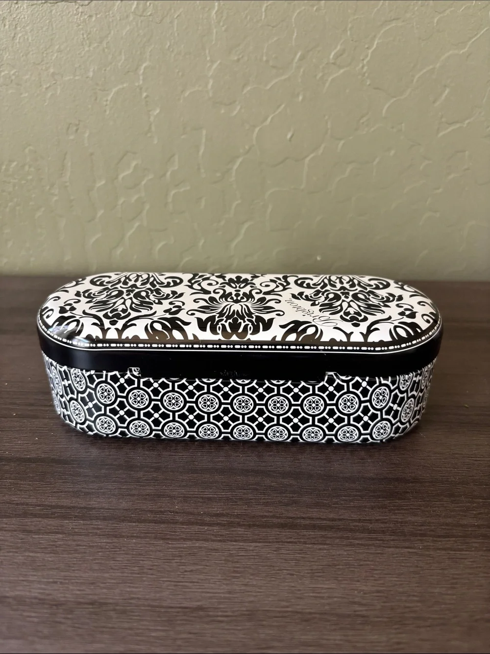 Brighton Black White Damask  Eyeglass Sunglass‎ Hinged Hard Case Size OS